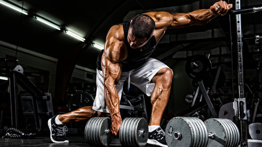 Athlete using nootropic pouch before a workout for focus and performance